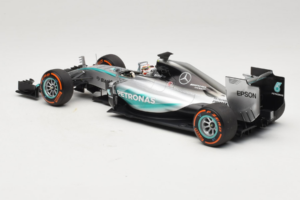Mercedes W06 #44 L. Hamilton Mercedes AMG Petronas Japanese Grand Prix Winner 2015 Minichamps 1:18 110150344 Metaal — afbeelding 5 van 7
