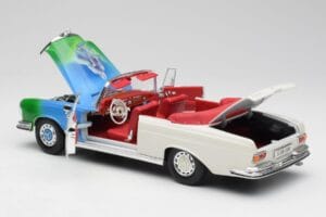 Mercedes 280SE W108 Tricolor Maisto 1:18 56014 Metaal — afbeelding 5 van 8
