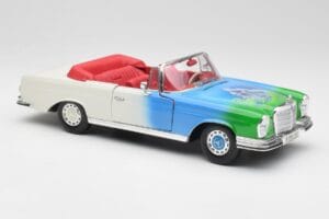 Mercedes 280SE W108 Tricolor Maisto 1:18 56014 Metaal — afbeelding 6 van 8
