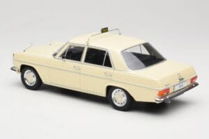 Mercedes W115 Beige Taxi MCG 1:18 MCG18055 Metaal — afbeelding 5 van 6