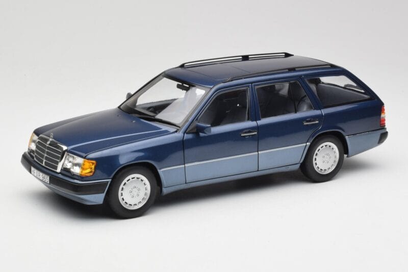 Mercedes 300D W124 T-Modell Nautical Blauw Norev 1:18 183962 Metaal