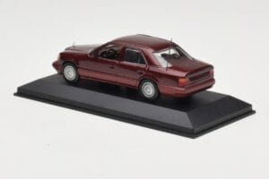 Mercedes W124 Dark Red Metallic Minichamps 1:43 MB002 Metaal — afbeelding 3 van 4