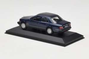 Mercedes W124 Donkerblauw Minichamps 1:43 MB006 Metaal — afbeelding 3 van 4