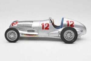 Mercedes W125 #12 R. Caracciola Grand Prix 1937 CMC 1:18 M-052 Metaal — afbeelding 3 van 6