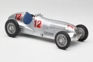 Mercedes W125 #12 R. Caracciola Grand Prix 1937 CMC 1:18 M-052 Metaal — afbeelding 4 van 6