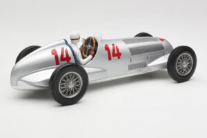 Mercedes W125 #14 Daimler-Benz AG M. von Brauchitsch 2nd Place German GP 1937 Minichamps 1:18 155373114 Metaal — afbeelding 2 van 6
