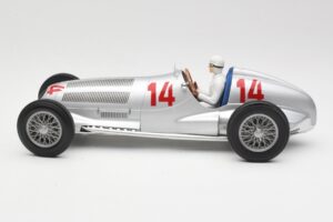 Mercedes W125 #14 Daimler-Benz AG M. von Brauchitsch 2nd Place German GP 1937 Minichamps 1:18 155373114 Metaal — afbeelding 3 van 6
