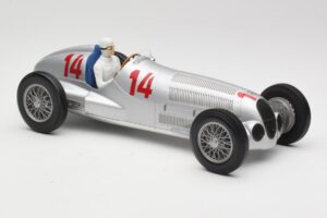 Mercedes W125 #14 Daimler-Benz AG M. von Brauchitsch 2nd Place German GP 1937 Minichamps 1:18 155373114 Metaal — afbeelding 4 van 6