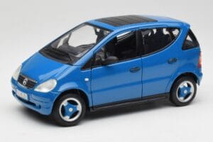 Mercedes A-Class W168 Azure Blauw Maisto 1:18 50311 Metaal
