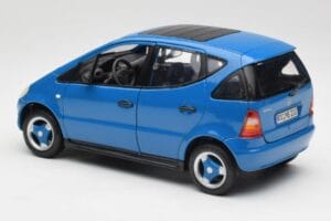 Mercedes A-Class W168 Azure Blauw Maisto 1:18 50311 Metaal — afbeelding 7 van 8