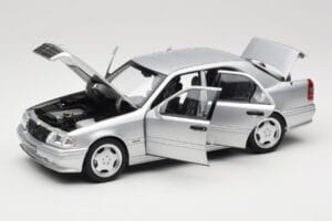 Mercedes C36 AMG W202 Silver Metallic Norev 1:18 183380 Metaal — afbeelding 2 van 8