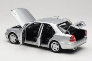 Mercedes C36 AMG W202 Silver Metallic Norev 1:18 183380 Metaal — afbeelding 5 van 8