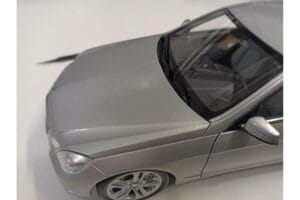 Mercedes E-Klasse W212 Avantgarde Iridium Zilver Lak Uitgave 1 Minichamps 1:18 B66960212-D1 Metaal — afbeelding 8 van 11