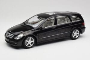 Mercedes R-Class W251 Obsidian Zwart Minichamps 1:18 150034601 Metaal