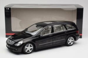 Mercedes R-Class W251 Obsidian Zwart Minichamps 1:18 150034601 Metaal — afbeelding 8 van 8