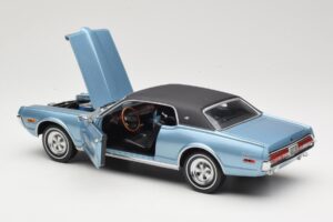 Mercury Cougar XR-7 Blauw Sun Star 1:18 1562 Metaal — afbeelding 5 van 8