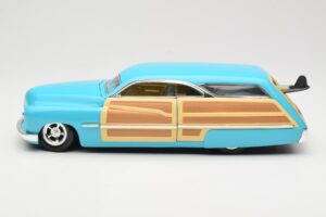 Mercury Merc Woodie Blauw Hot Wheels 1:18 27806 Metaal — afbeelding 4 van 8