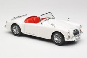 MGA Roadster Old English White Revell 1:18 08455 Metaal — afbeelding 6 van 8