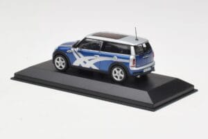 Mini Clubman R55 Cooper S Blue Metallic Onitsuka Tiger Minichamps 1:43 403138676 Metaal — afbeelding 3 van 4