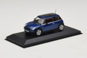 Mini Cooper Blauw Minichamps 1:43 MINI009 Metaal — afbeelding 2 van 5