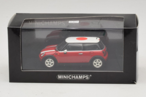 Mini Cooper Rood Met Japanse Vlag Minichamps 1:43 80420309024-R1 Metaal — afbeelding 5 van 5