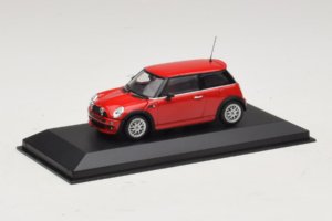 Mini Cooper One R50 Aero Rood Minichamps 1:43 431138272 Metaal — afbeelding 3 van 4