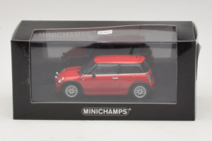 Mini Cooper One R50 Aero Rood Minichamps 1:43 431138272 Metaal — afbeelding 4 van 4