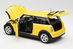 Mini Cooper One R50 Aerodynamicapakket Geel Kyosho 1:18 80430148553 Metaal — afbeelding 5 van 8