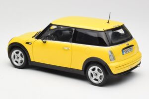 Mini Cooper One R50 Aerodynamicapakket Geel Kyosho 1:18 80430148553 Metaal — afbeelding 7 van 8