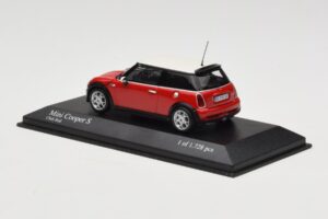 MINI Cooper S R53 Rood Minichamps 1:43 431138200 Metaal — afbeelding 3 van 5