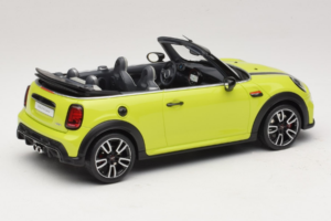 Mini JCW Cabrio F57 Zesty Yellow C5H Otto 1:18 OT1303 Hars — afbeelding 2 van 6
