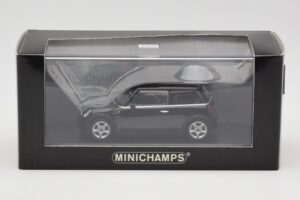 Mini One R50 Zwart Met Zwart Dak Minichamps 1:43 MINI005 Metaal — afbeelding 4 van 5