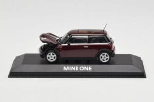 Mini One R50 Donkerrood Met Zwart Dak Minichamps 1:43 MINI008 Metaal — afbeelding 5 van 5