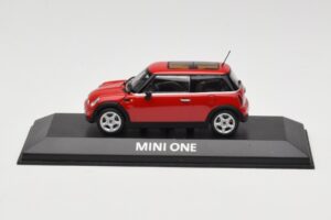 Mini One R50 Rood Met Rood Dak Minichamps 1:43 MINI001 Metaal