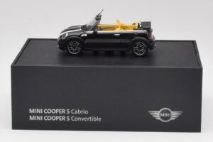 Mini Cooper S R57 Cabriolet Zwart Minichamps 1:43 80422148818 Metaal