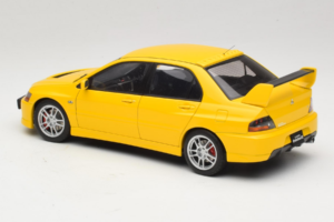 Mitsubishi Lancer Evolution IX GSR Geel AUTOart 1:18 77192 Metaal — afbeelding 7 van 8