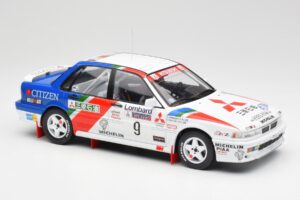 Mitsubishi Galant VR-4 #9 K. Eriksson / S. Parmander RAC Rally 1990 IXO 1:18 18RMC192A Metaal — afbeelding 4 van 6