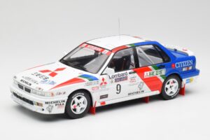 Mitsubishi Galant VR-4 #9 K. Eriksson / S. Parmander RAC Rally 1990 IXO 1:18 18RMC192A Metaal