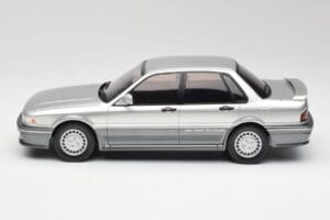 Mitsubishi Galant VR-4 Zilver IXO 1:18 18CMC191 Metaal — afbeelding 3 van 6