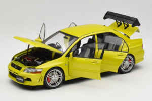 Mitsubishi Lancer Evo VII Mustard Yellow AUTOart 1:18 77166 Metaal — afbeelding 2 van 8