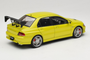 Mitsubishi Lancer Evo VII Mustard Yellow AUTOart 1:18 77166 Metaal — afbeelding 3 van 8
