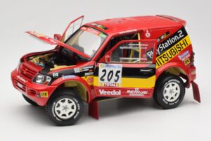 Mitsubishi Pajero Rallye Raid #205 Paris-Dakar Rally 2001 Solido 1:18 9022 Metaal — afbeelding 2 van 8