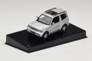 Mitsubishi Pajero SWB Zilver AUTOart 1:43 57113 Metaal — afbeelding 2 van 4