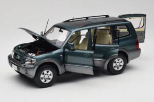 Mitsubishi Pajero V73 Groen YC Model 1:18 241218040101010215 Metaal — afbeelding 2 van 8
