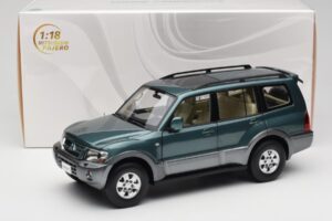 Mitsubishi Pajero V73 Groen YC Model 1:18 241218040101010215 Metaal — afbeelding 8 van 8