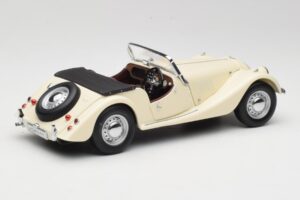 Morgan 4/4 Series II Wit Kyosho 1:18 08111W Metaal — afbeelding 3 van 8