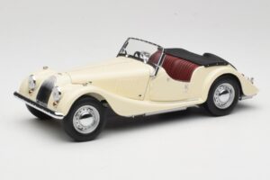 Morgan 4/4 Series II Wit Kyosho 1:18 08111W Metaal
