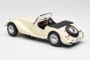 Morgan 4/4 Series II Wit Kyosho 1:18 08111W Metaal — afbeelding 7 van 8