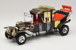 Munsters Koach Zwart ERTL 1:18 33036 Metaal