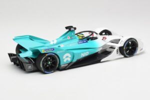 NIO 004 Team NIO #8 T. Dillmann Formula E Season 5 2019 Minichamps 1:18 114180008 Metaal — afbeelding 2 van 6
